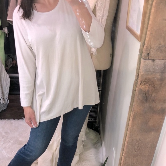 Joan Vass ivory color long sleeve top
Size XLarge cotton blend - Picture 1 of 3